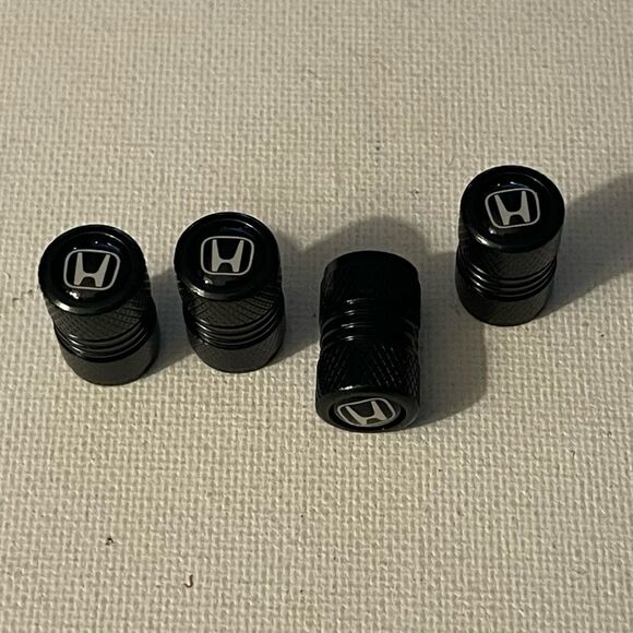 Honda Logo valve Stem caps in Black set of 4 NWT - Picture 3 of 4